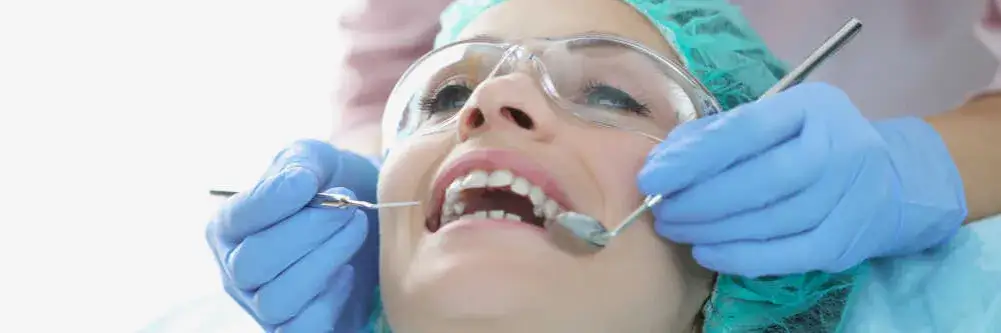 wizyta u dentysty kontrola dziąseł